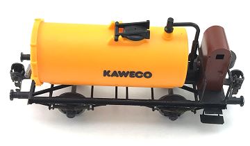 <b>Kesselwagen mit Bremserhaus</b><br>Spur 0<br>KAWECO<br>passend für Märklin-Kupplungen<br>mit Metall-Speichenräder<br><br><br>Zustand: 2 ohne Originalverpackung<br>Preis: 45,00 Euro<br><br><b><b><font color=#cc0000></font></b></b><br>