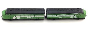 <b>Märklin HO 4181 und 3181</b><br>AC analog<br>9780/9788 Burlington Northern<br>Diesellokomotive mit Dummy<br><br><br><br>Zustand: 1-2 mit Originalverpackung<br>Preis: 175,00 Euro<br><br><b><b><font color=#cc0000>VERKAUFT</font></b></b><br>