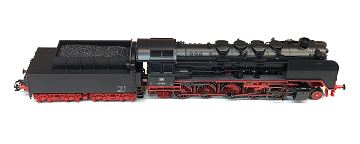 <b>Märklin 37844</b><br>AC Digital<br>BR 50 1301 der DB<br>Dampflokomotive <br><br><br><br>Zustand: 1-2 mit Originalverpackung<br>Preis: 180,00 €<br><br><b><b><font color=#cc0000>VERKAUFT</font></b></b><br>