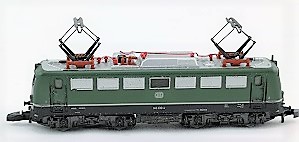 <b>Märklin mini-club Z 8840</b><br>DC analog<br>E 140 230-4 der DB<br>Elektrolokomotive<br><br><br><br>Zustand: 1-2 mit Originalverpackung<br>Preis: 85,00 Euro<br><br><b><b><font color=#cc0000>VERKAUFT</font></b></b><br>