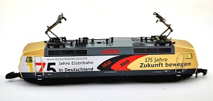 <b>Märklin mini-club Z 88480</b><br>DC analog<br>E 120 der DB<br>Elektrolokomotive<br>175 Jahre Eisenbahn<br>Insider Modell<br><br>Zustand: 1 mit Originalverpackung<br>Preis: 120,00 Euro<br><br><b><b><font color=#cc0000>VERKAUFT</font></b></b><br>