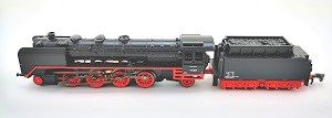 <b>Märklin mini-club Z 88273</b><br>DC analog<br>BR 41 220 der DB<br>Dampflokomotive<br>Umgebaut auf DIGITAL<br><br><br>Zustand: 1-2 ohne Originalverpackung<br>Preis: 135,00 Euro<br><br><b><b><font color=#cc0000></font></b></b><br>